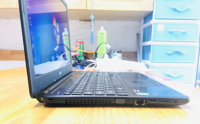 Laptop Cũ Acer Aspire E1 -572G
